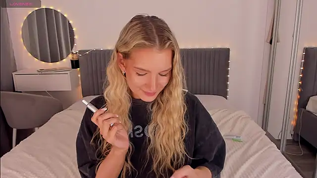 CassieRayss online show from April 8, 12:07 pm