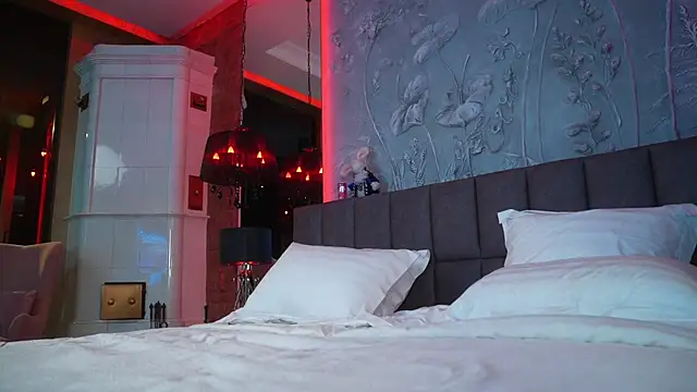 eva fashionista online show from March 28, 7:57 pm