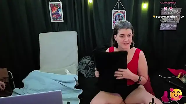 Sexy Mama-69 online show from November 14, 4:51 pm