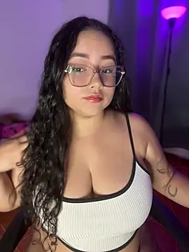 CurlyGirl 1 online show from April 7, 11:29 pm