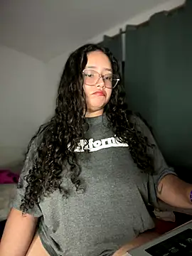 CurlyGirl 1 online show from November 23, 11:50 pm