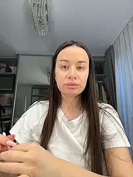 vixennn online show from February 6, 1:03 pm