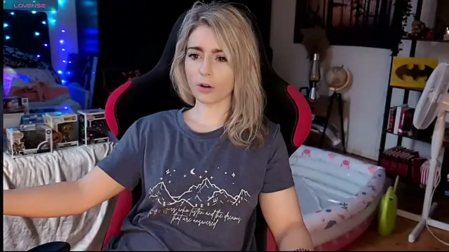 Lisaonthemoon online show from July 14, 7:18 pm