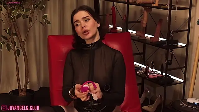 SophieCharm online show from April 15, 4:57 am