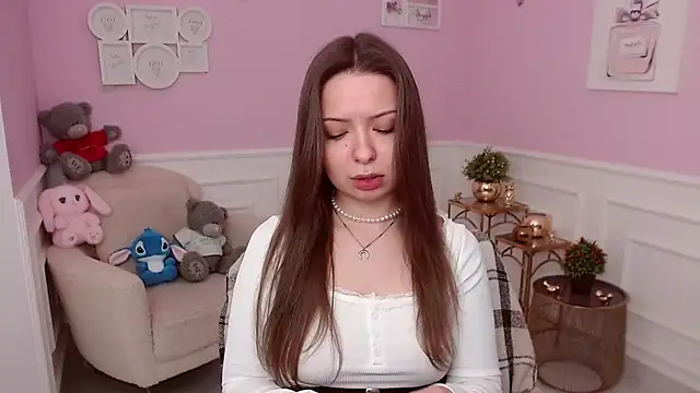 LucySkilar online show from March 29, 4:22 am