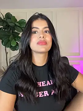 MelissaWaltton online show from March 8, 2:04 am