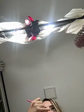 ScarlettAndClark online show from April 13, 2:35 am