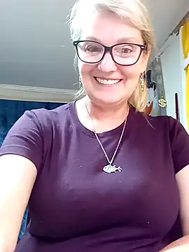 irinamaux online show from May 4, 5:17 pm
