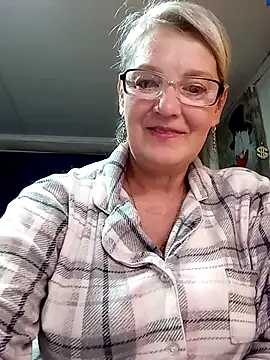 irinamaux online show from May 27, 5:26 am