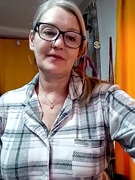 irinamaux online show from March 27, 8:59 am