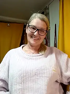 irinamaux online show from March 23, 11:43 pm