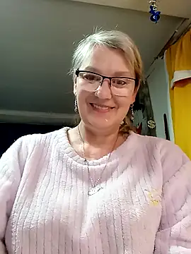 irinamaux online show from April 30, 1:00 am