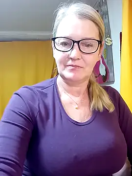 irinamaux online show from March 13, 2:13 am