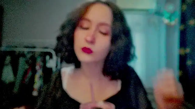 JoannaTompson online show from June 11, 2:53 am
