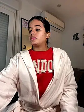 EmelyRogers online show from November 19, 6:52 pm