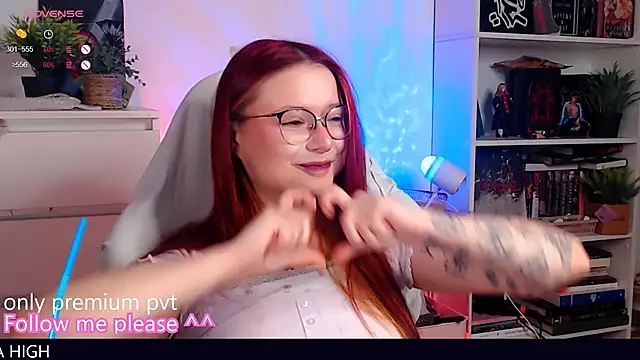 me  hanna online show from November 16, 10:43 pm