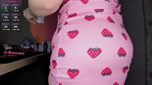 avorylas online show from February 20, 1:48 am