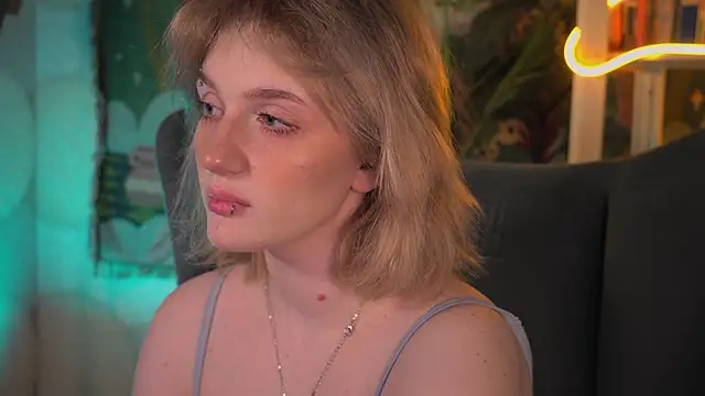 ELLIEJAY online show from April 3, 5:38 am