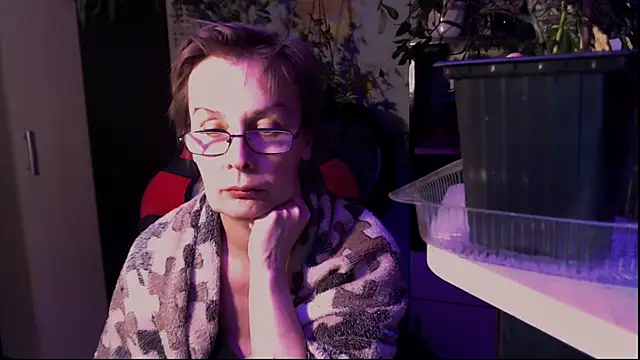 HelgaHimmell online show from June 1, 9:05 pm