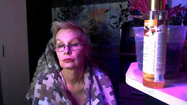 HelgaHimmell online show from April 8, 10:56 pm