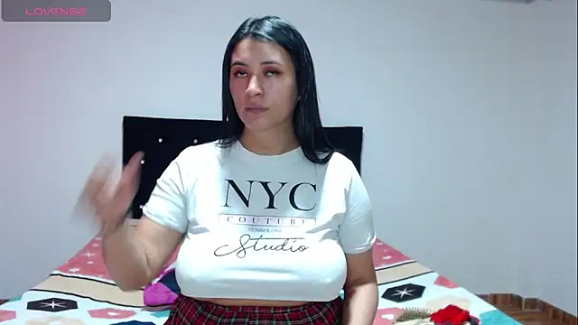 Zasha Kaira online show from May 6, 8:24 pm