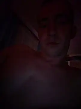 czruz online show from April 15, 9:04 pm