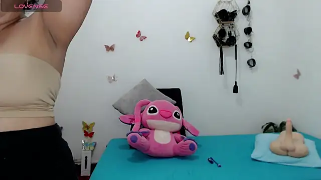 mom hot   online show from April 7, 6:43 pm