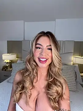  laura 02 online show from June 29, 8:30 pm