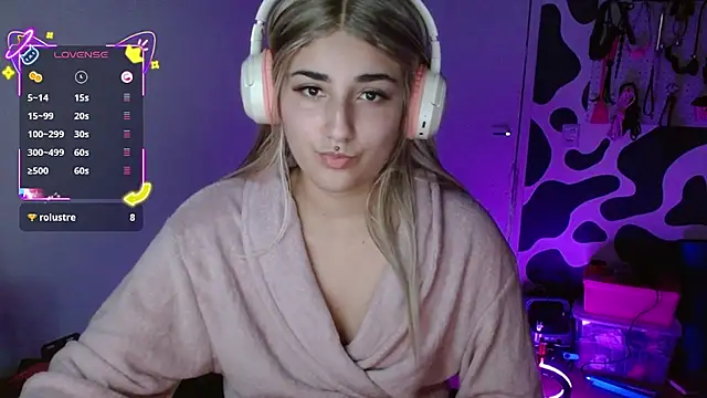 hi elora online show from March 26, 12:35 am