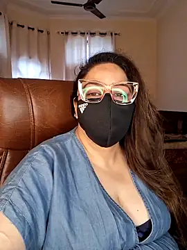 SEXY-Sardarni online show from May 10, 8:05 am
