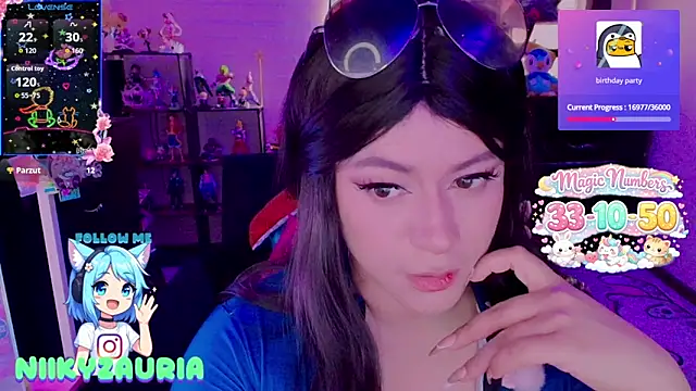  niiky online show from April 13, 6:52 pm