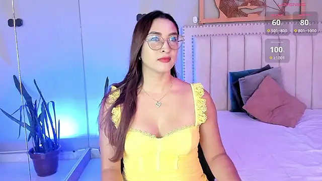  LaraMom  online show from March 11, 8:33 pm