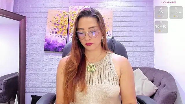  LaraMom  online show from March 19, 8:13 pm