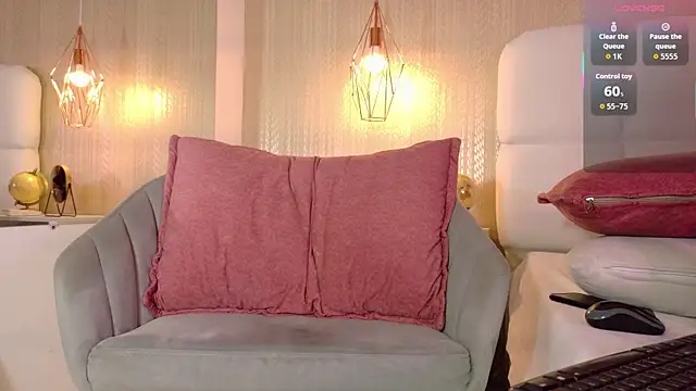 Miaa Starr online show from March 26, 8:32 pm