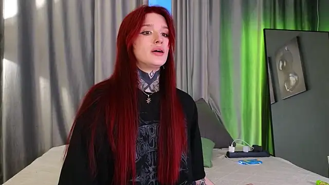 SophieInkk online show from March 30, 2:33 am