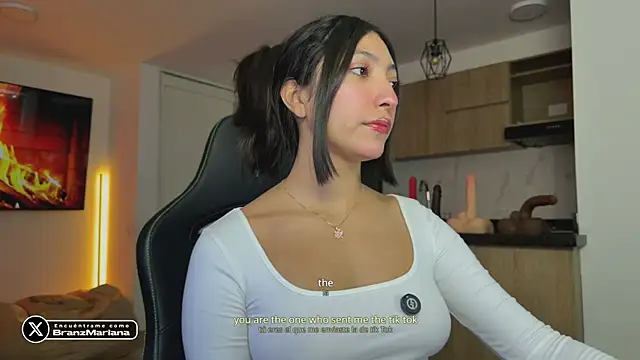 MarianaBranzz online show from April 18, 3:47 pm