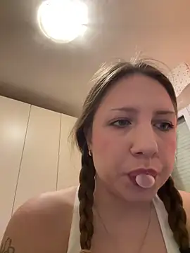 Sashabunny online show from December 19, 6:11 pm