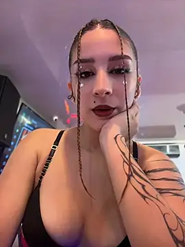 Mon Cherry online show from April 30, 1:22 am