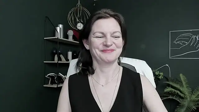 VivianWILD online show from April 21, 5:58 am