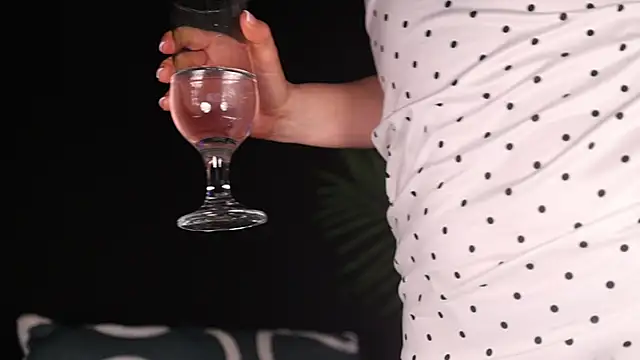 AnnittaStar online show from April 7, 3:52 am