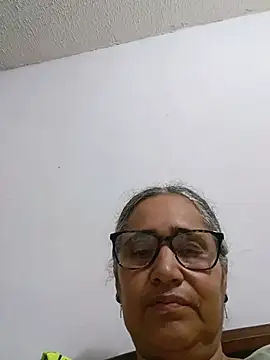  candi online show from May 18, 9:15 am