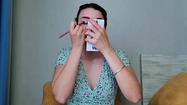 Miss Arwen online show from June 4, 9:58 am