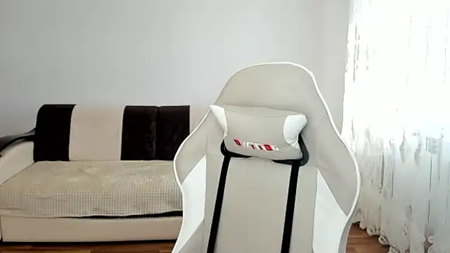 StellaDavis online show from March 28, 10:04 am