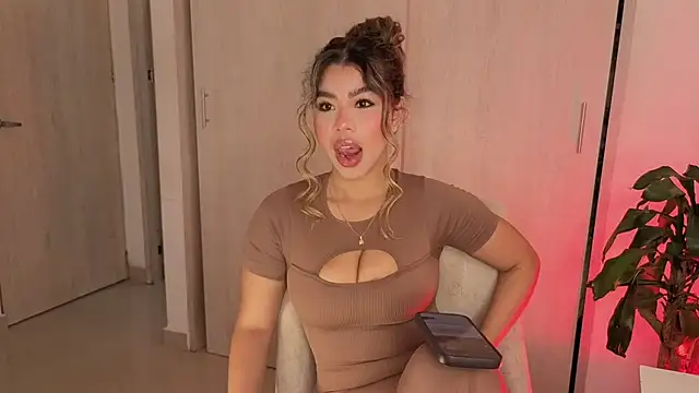 Melina Ferrer1 online show from July 17, 1:37 pm