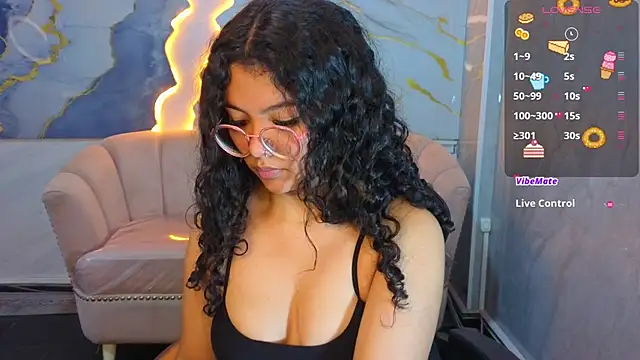 victoria castillo b online show from April 1, 3:07 am