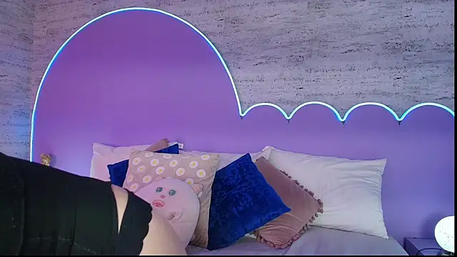 Giaa Ross online show from March 27, 7:36 pm