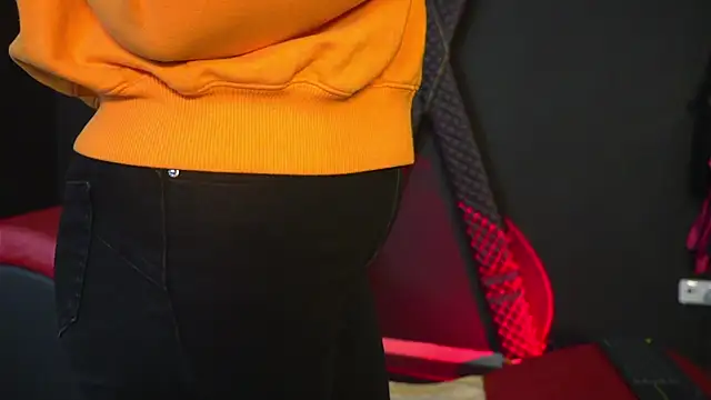 CelineConner online show from March 8, 5:00 am