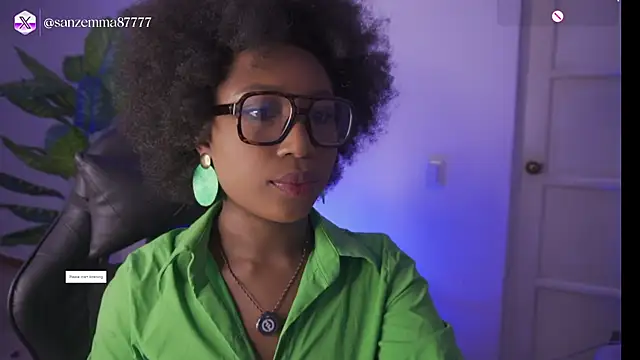 EmmaSanzz  online show from April 7, 12:18 pm