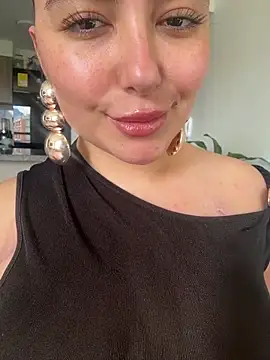 sukhakunis1 online show from March 13, 5:58 pm