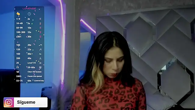 Sara Foxx1 online show from April 9, 7:41 pm